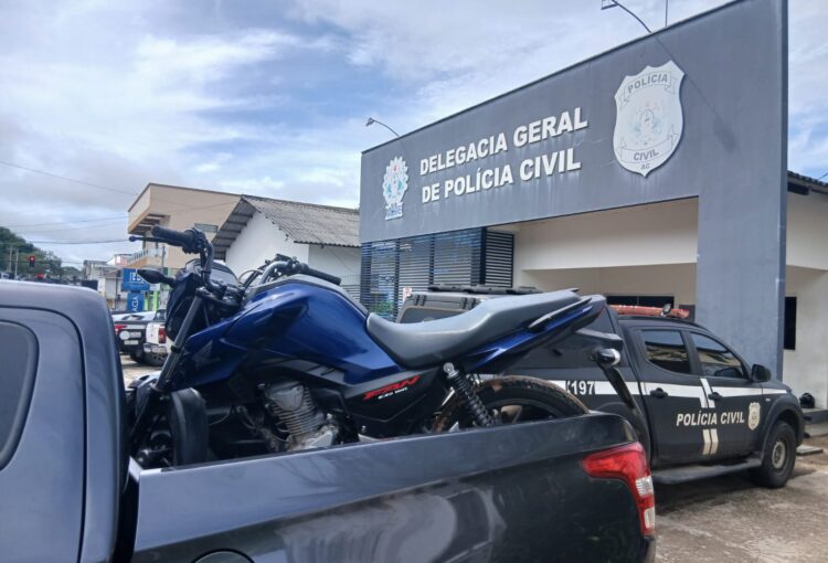 Polícia Civil recupera motocicleta furtada em Cruzeiro do Sul