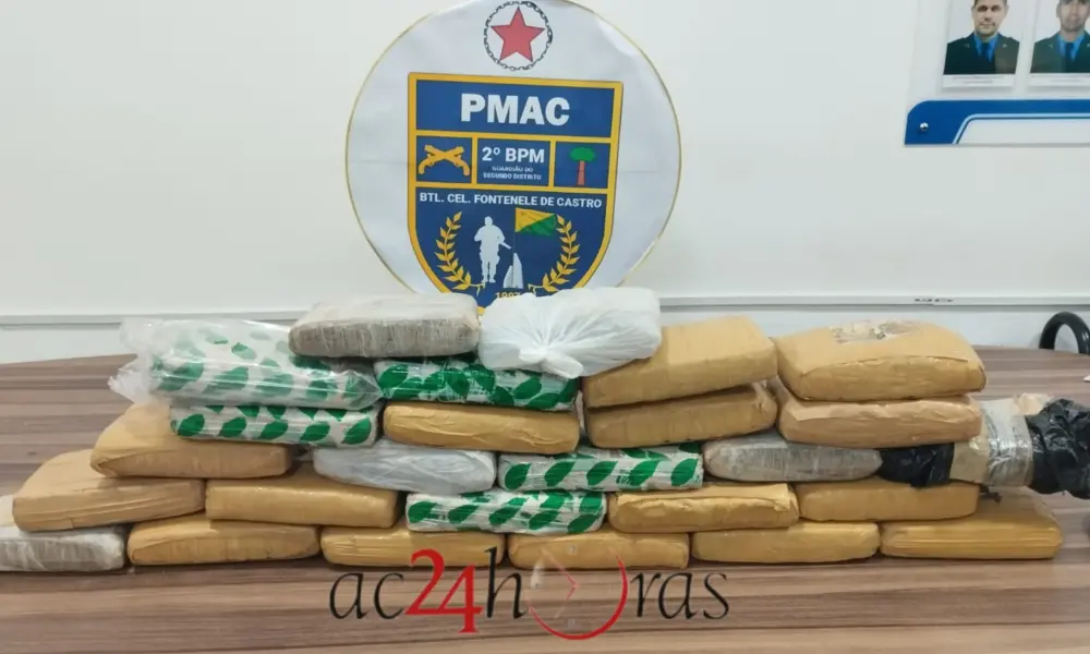 PM descobre esconderijo do tráfico e apreende quase 30 kg de drogas em área de mata em Rio Branco