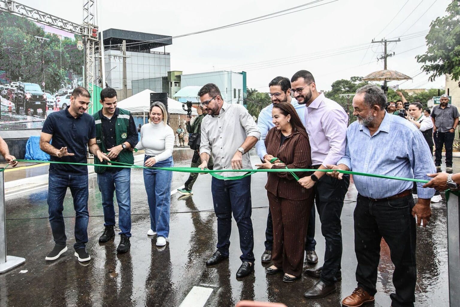 No dia do próprio aniversário, Gladson Cameli entrega viaduto de R$ 40 milhões e promete revolução no trânsito de Rio Branco