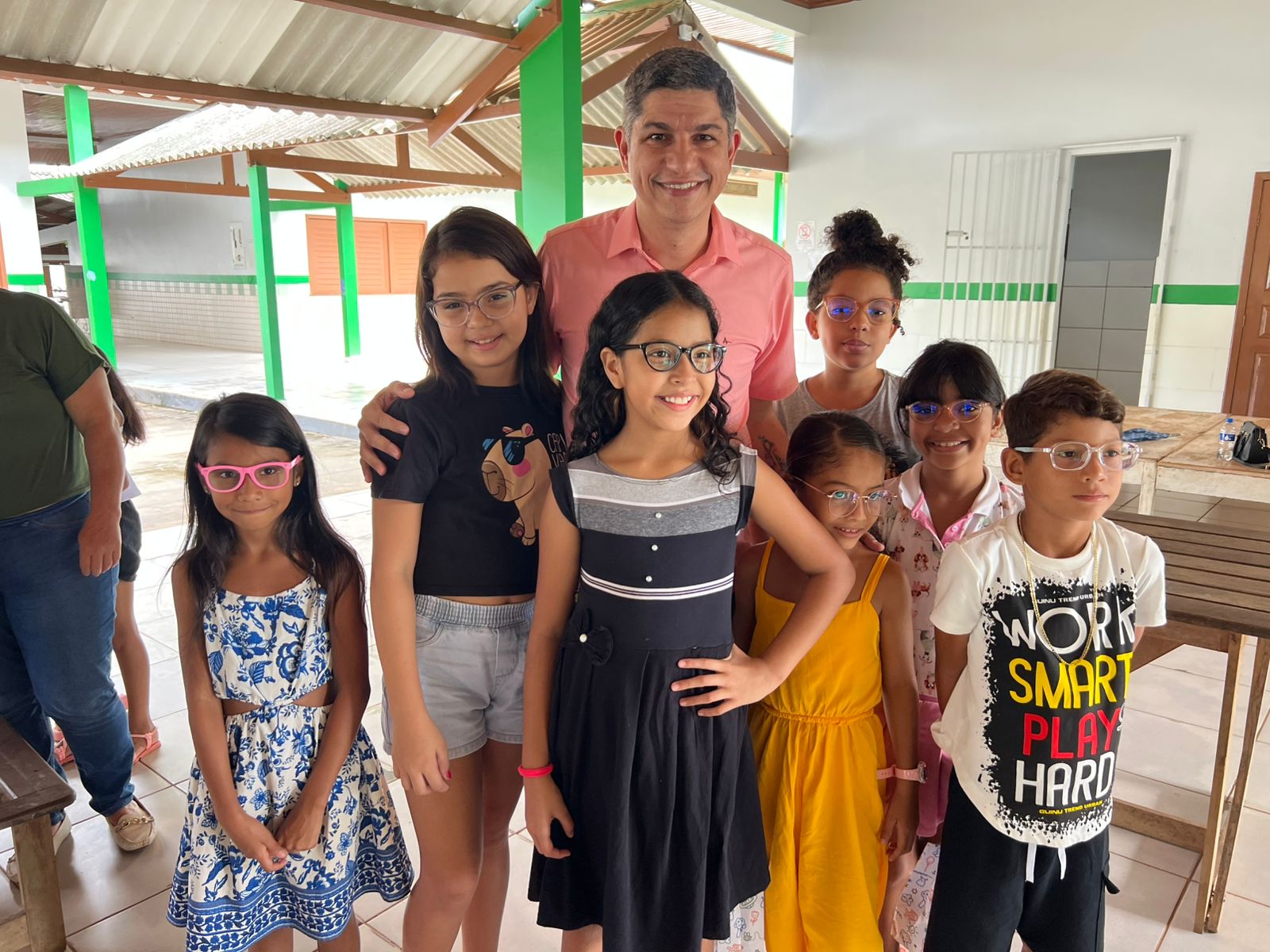 Deputado Fagner Calegário destina emenda e garante entrega de óculos para crianças da rede pública no Acre