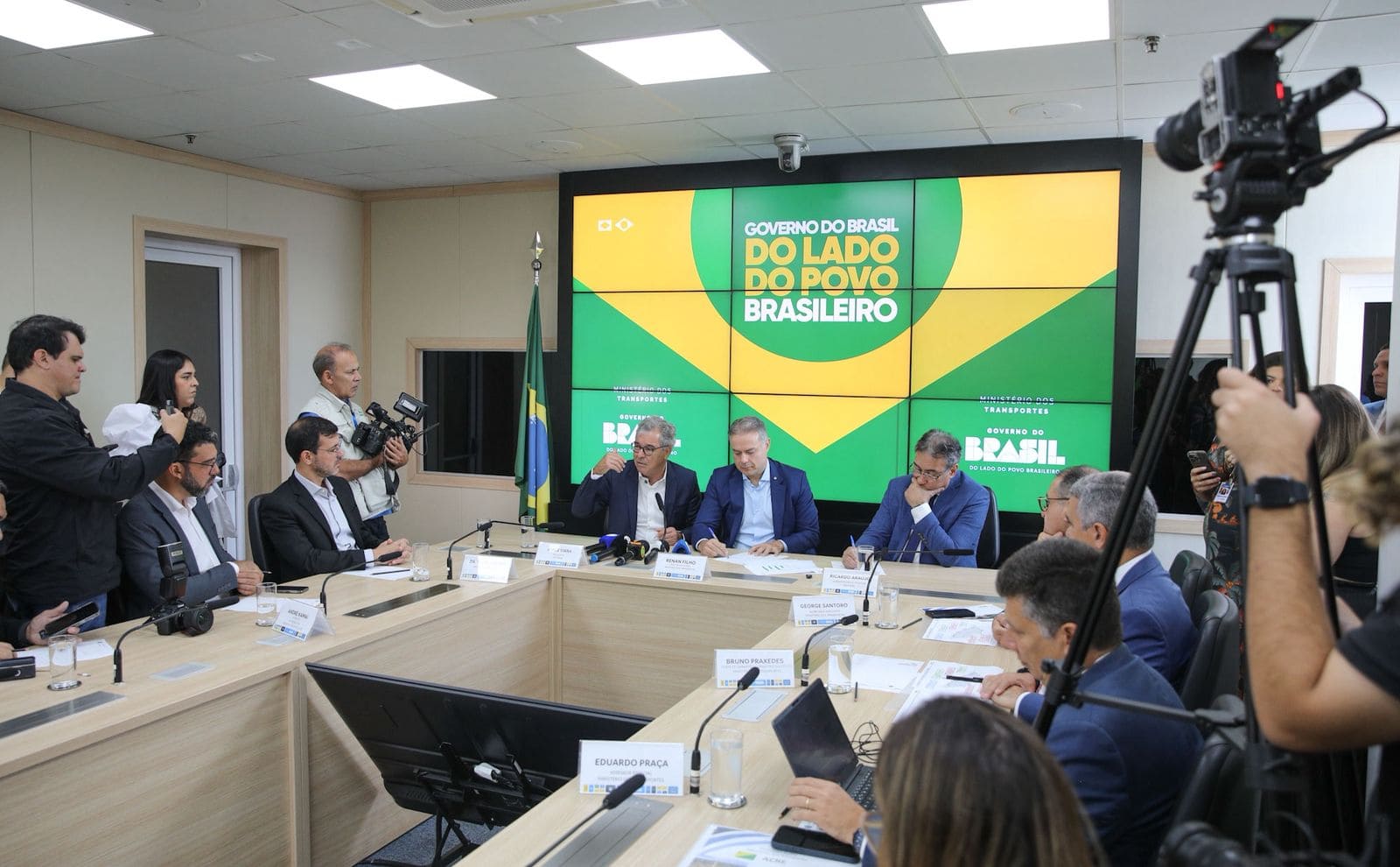 Pacote bilionário para o Acre: ministro anuncia obras na BR-364 e destaca articulação de Jorge Viana