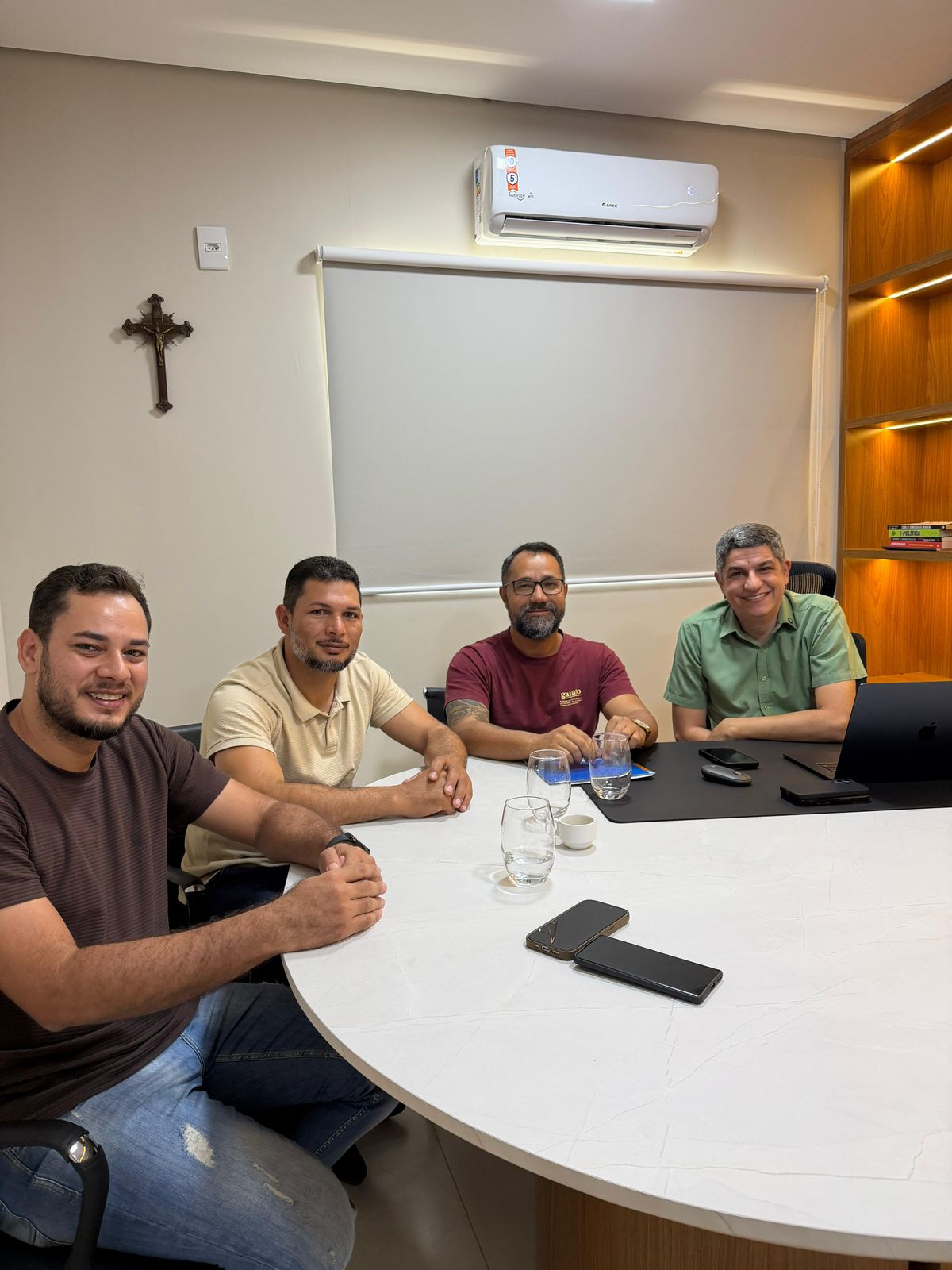 Calegário garante investimento em asfalto para Feijó e reforça atuação com foco em infraestrutura e renda