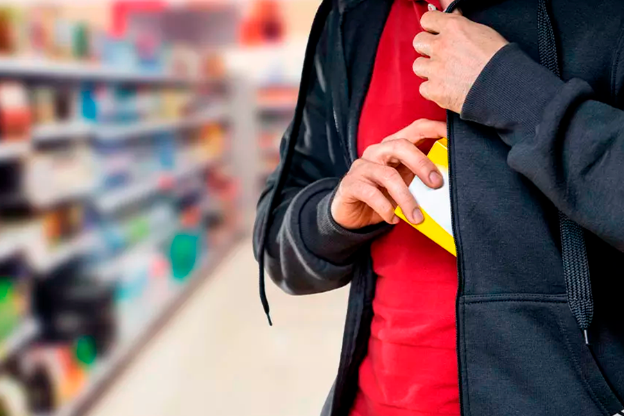 Suspeita de furto de chocolate leva criança de 7 anos e irmão à delegacia no Acre