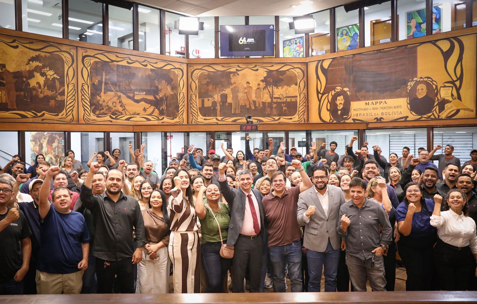 “Salário dos trabalhadores terceirizados junto com os servidores públicos”. Deputado Calegário e Vereador Bruno reafirmam compromisso com a categoria em sessão solene em homenagem aos trabalhadores na casa do povo.